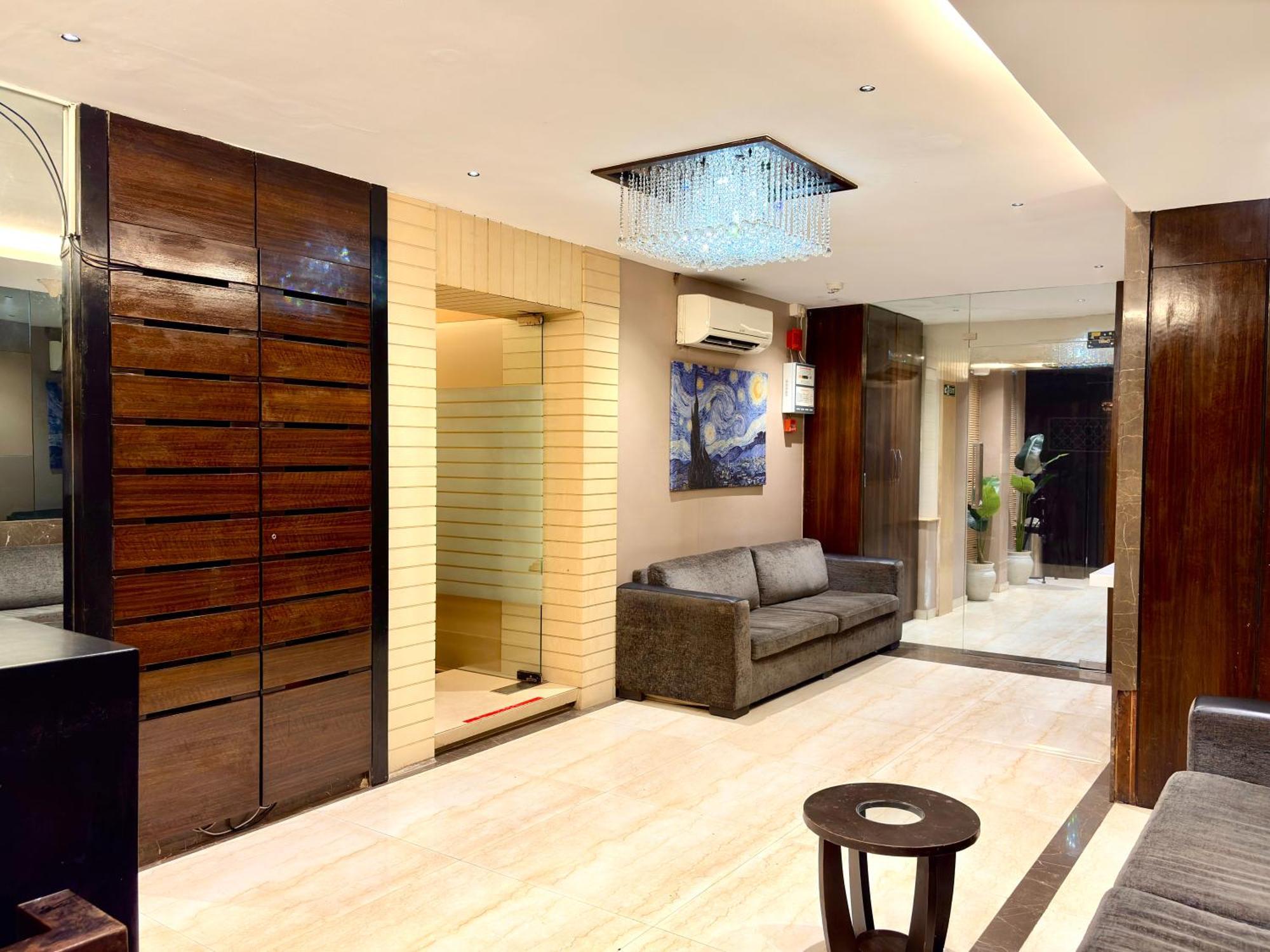 The Majlis Hotel - Colaba Mumbai — Photos 2
